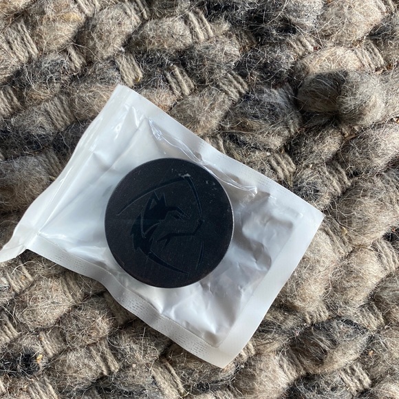 Brand New Alphalete Pop Socket - Picture 1 of 2